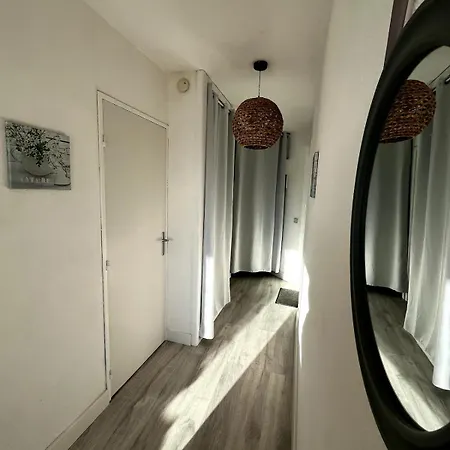 Apartment Vue Et Port